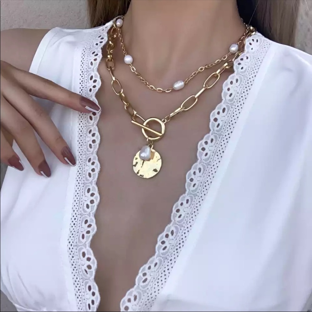 Zara punk shell pendant jewellary.